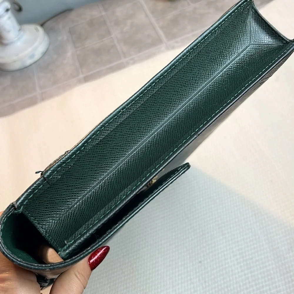 LV Green Taiga Laguito Briefcase 💼 Auth. Brass hardware vintage size 15:11:2”